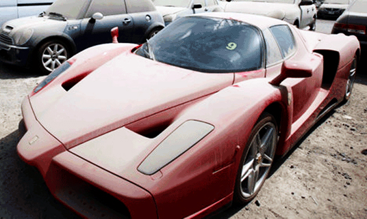 Abandoned-Ferrari-Enzo-in-Dubai-22