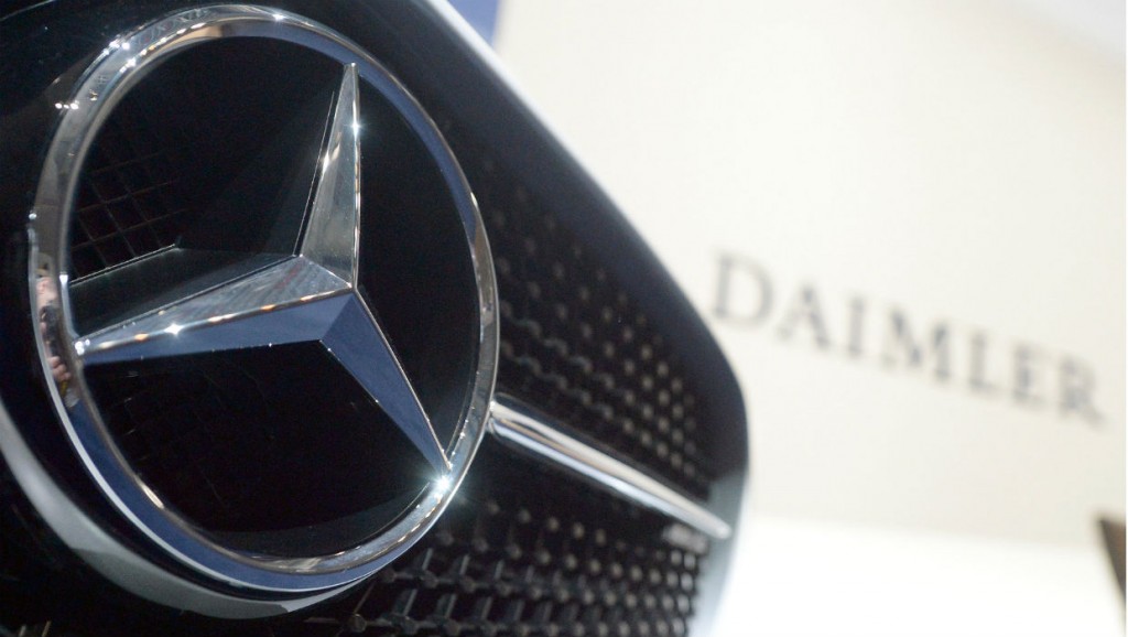 teaser-52160280-source-Bernd-Weissbrod-DPA-Mercedes-star-sign-grill-car-logo-Daimler
